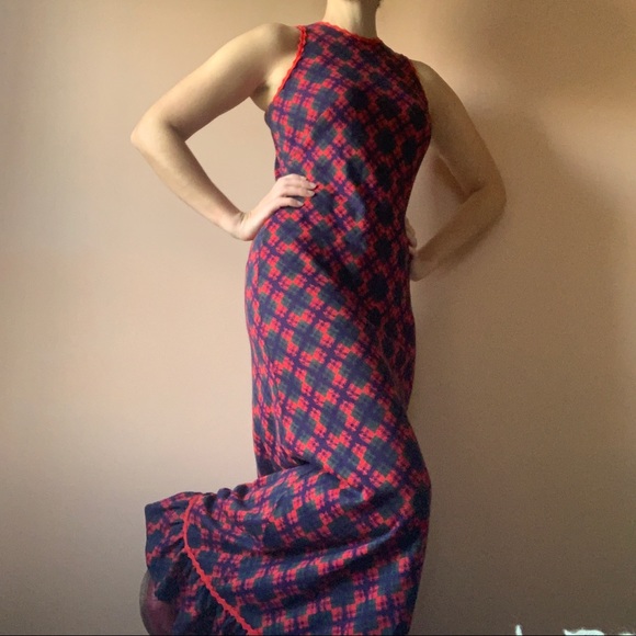 Vintage Plaid Sleeveless Holiday Dress - Picture 3 of 8